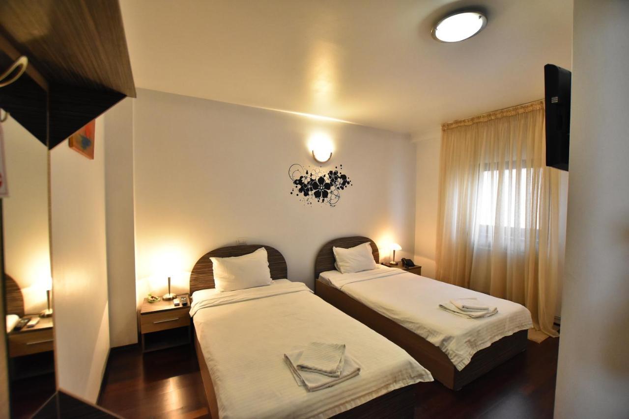 Hotel Euphoria Craiova Extérieur photo